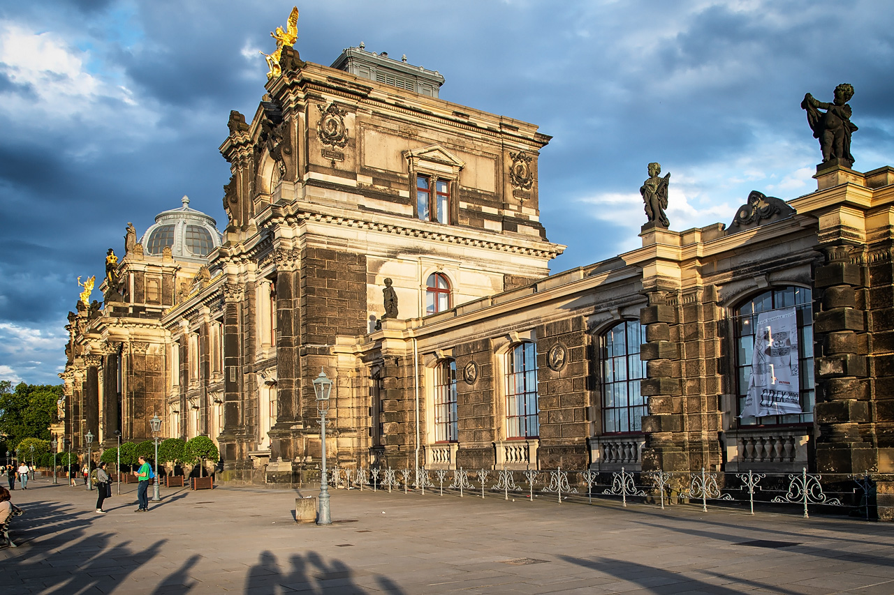 Hochschule für Bildende Künste an der Brühlschen Terrasse