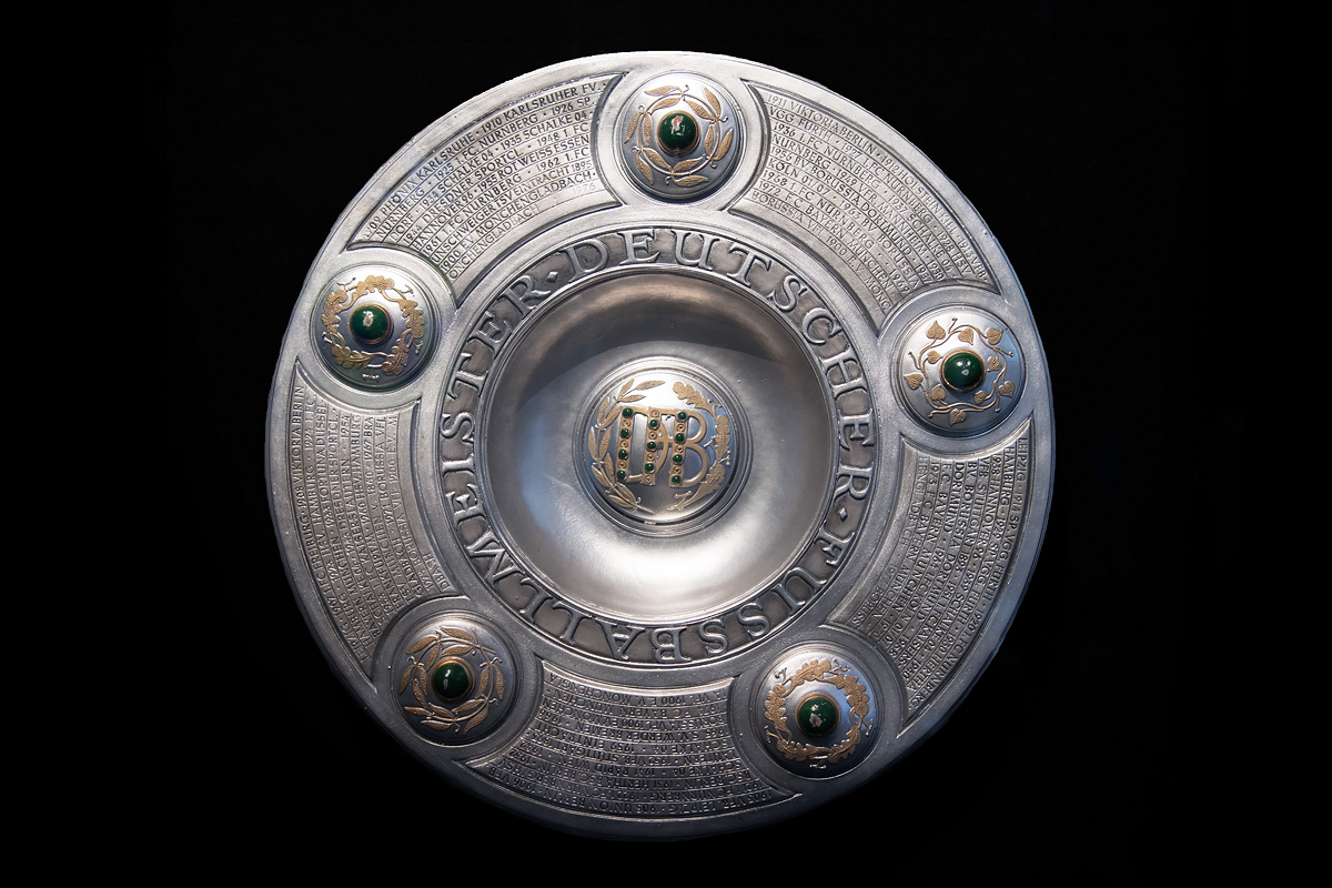 DFB Meisterschale