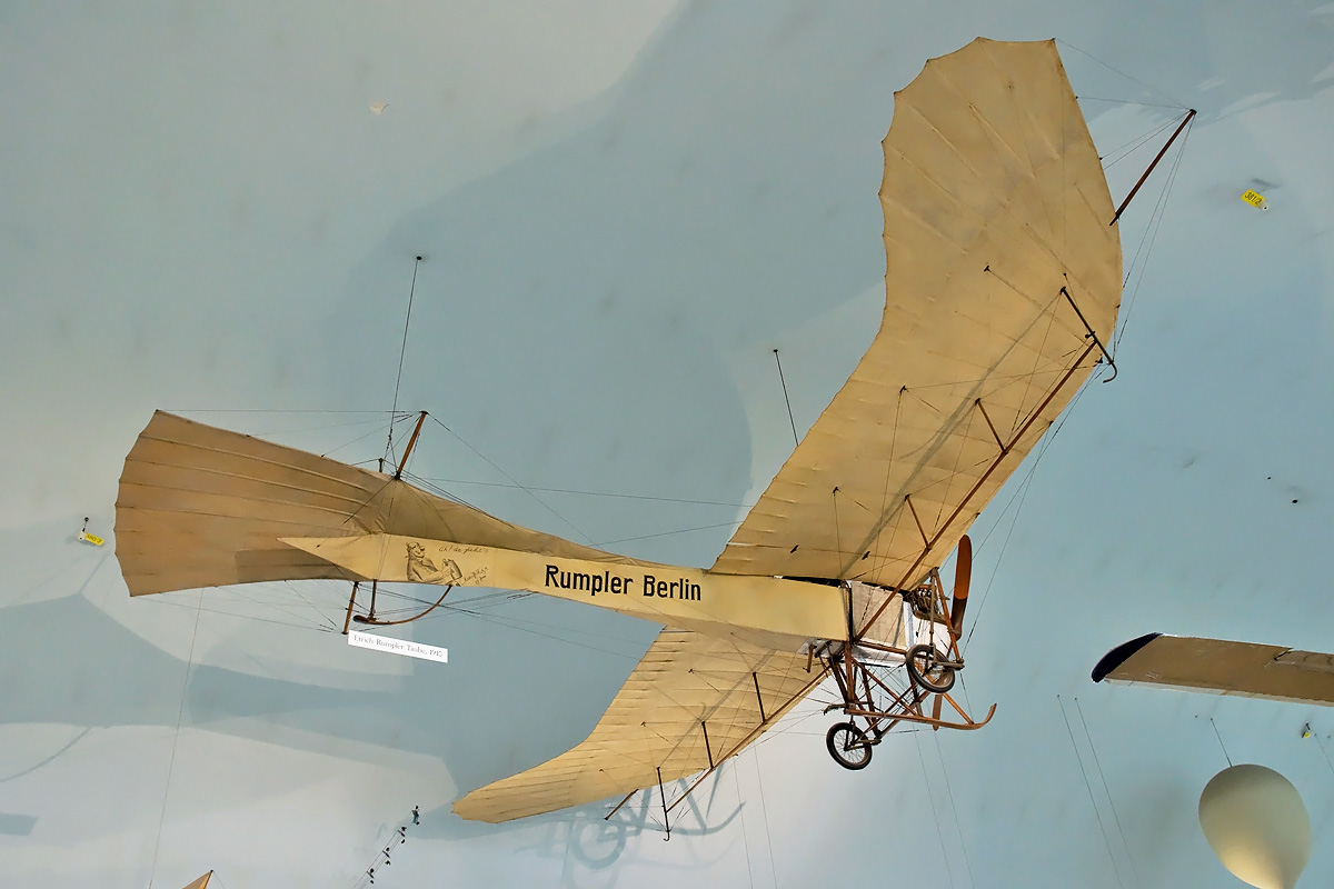 Etrich-Rumpler Taube 1914