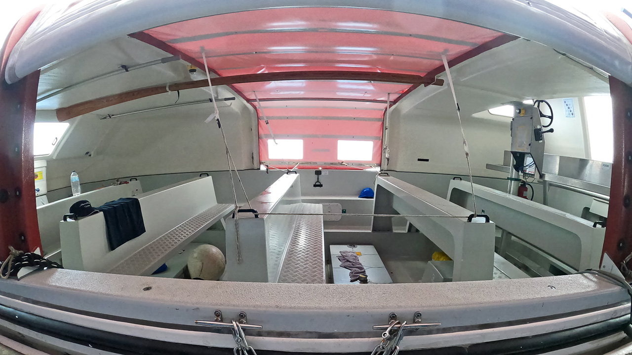 Blick in ein Rettungsboot