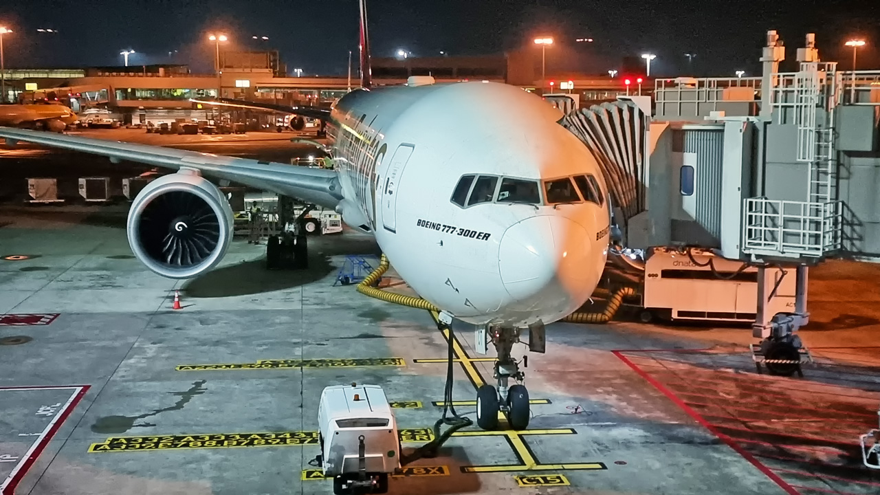 A6-ECT Emirates Boeing 777-300(ER)