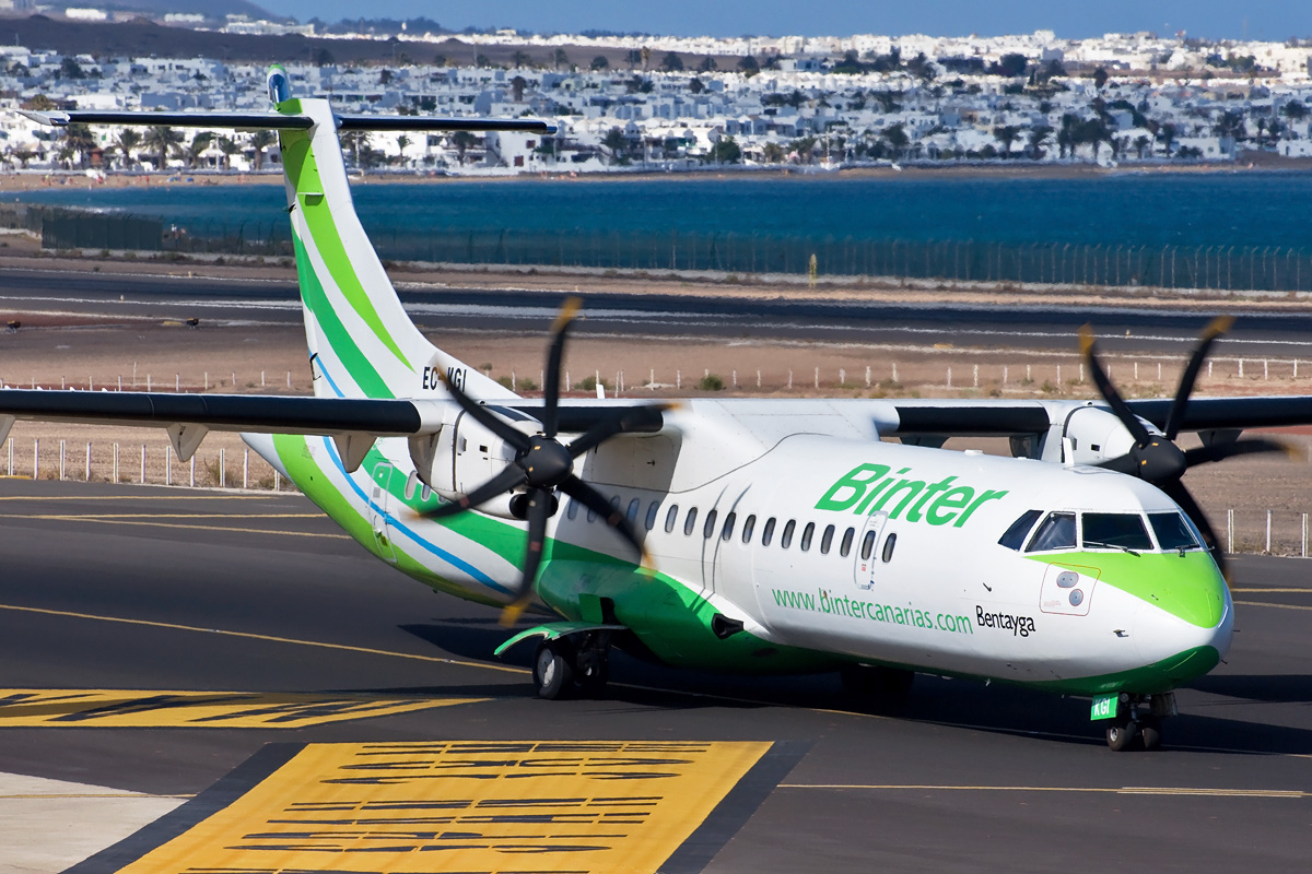 EC-KGI Binter Aerospatiale ATR-72-200