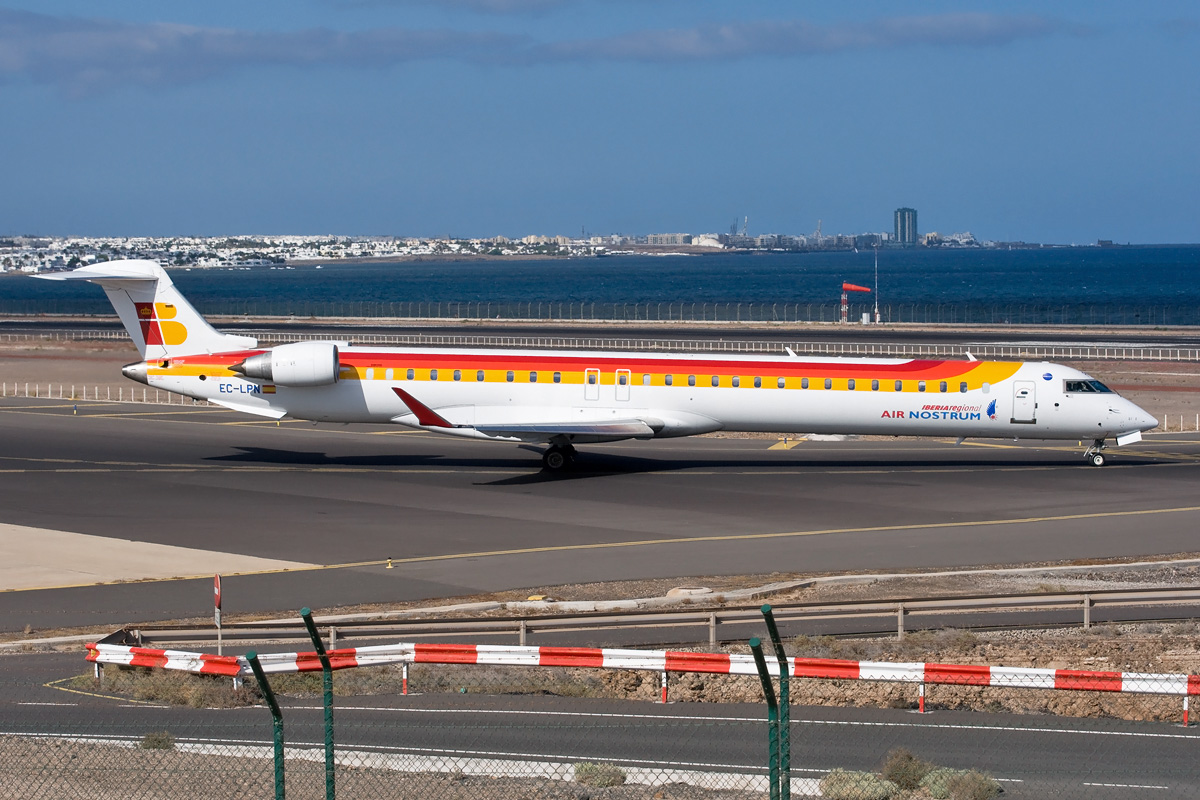 EC-LPN Air Nostrum Canadair Regional Jet CRJ-1000