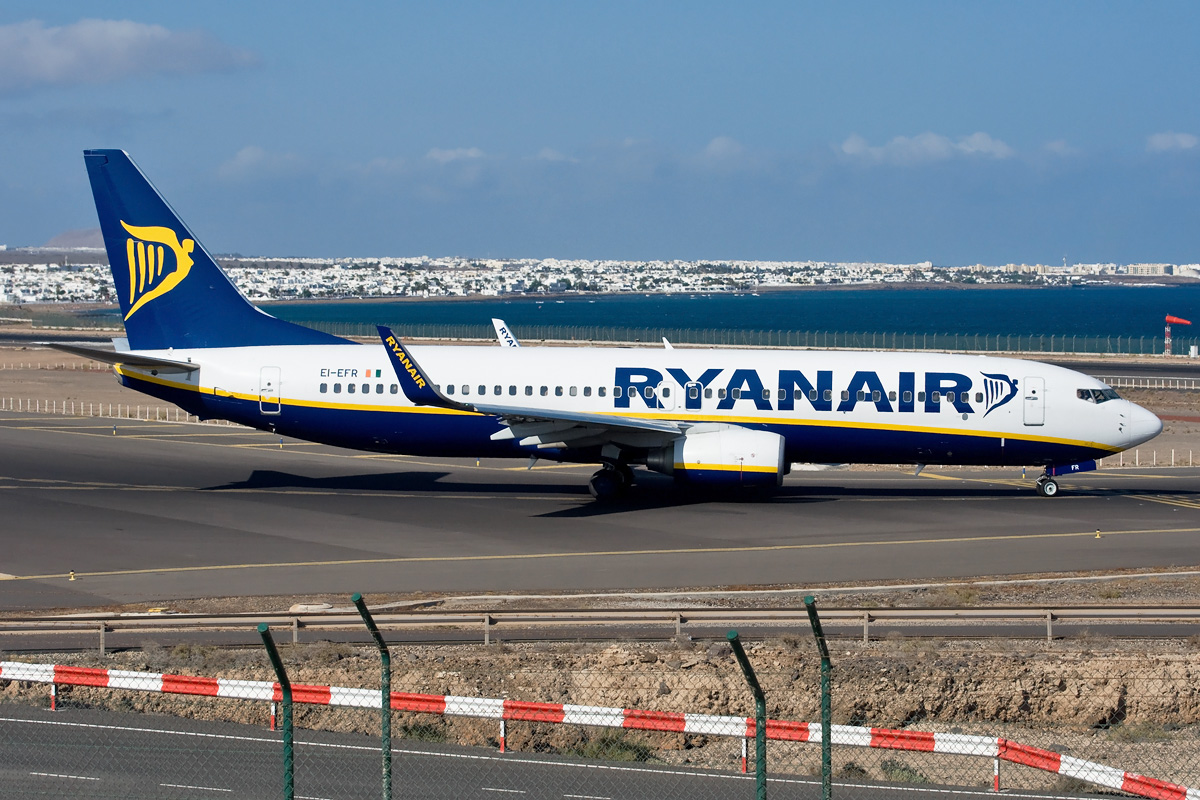 EI-EFR Ryanair Boeing 737-800