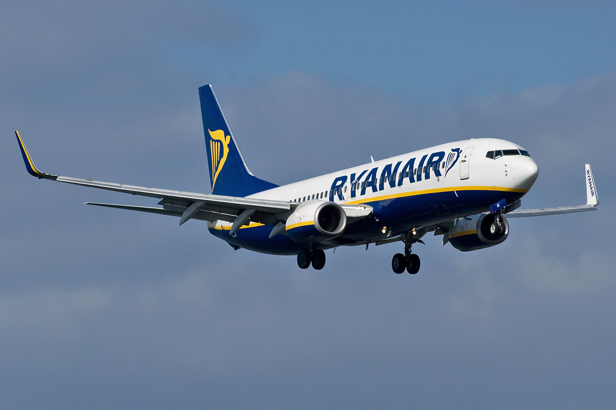 EI-DWJ Ryanair Boeing 737-800