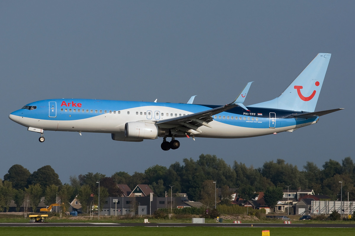 PH-TFF Arkefly Boeing 737-800