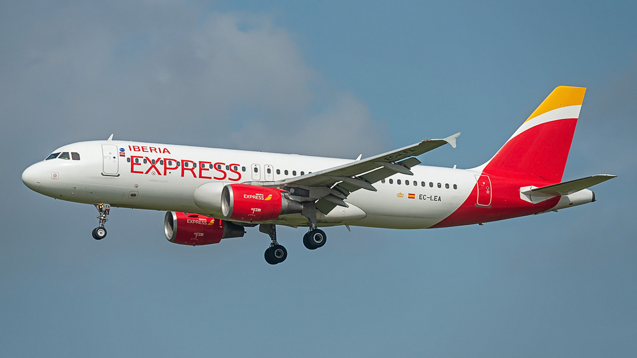 EC-LEA Iberia Express Airbus A320-200