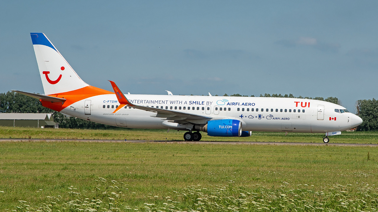 C-FTDW TUI Airlines Nederland (SunWing Airlines)