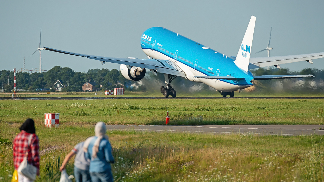 PH-BVC KLM asia Boeing 777-300(ER)