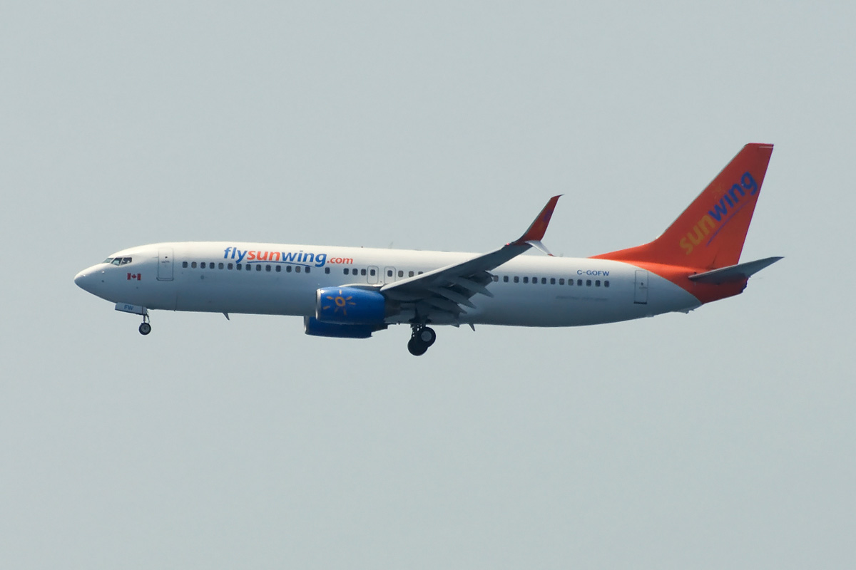 C-GOFW Sunwing Airlines Boeing 737-800