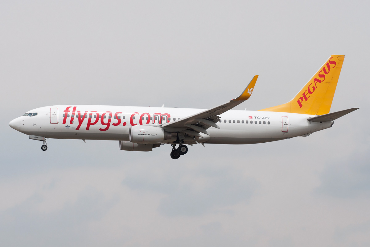 TC-ASP Pegasus Airlines Boeing 737-800