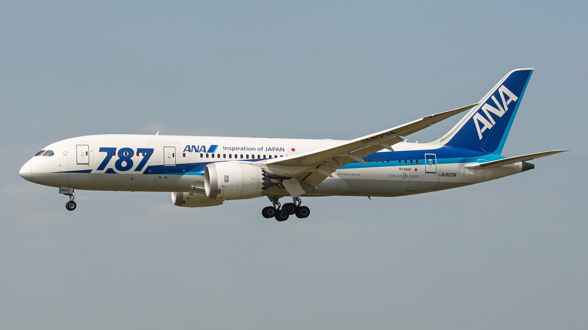 JA823A All Nippon Airways (ANA) Boeing 787-8 Dreamliner