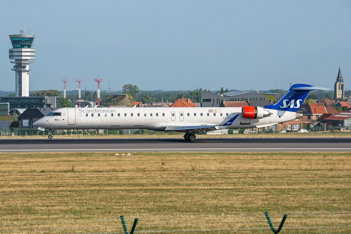 EI-FPG Scandinavian Airlines (SAS) Canadair Regional Jet CRJ-900