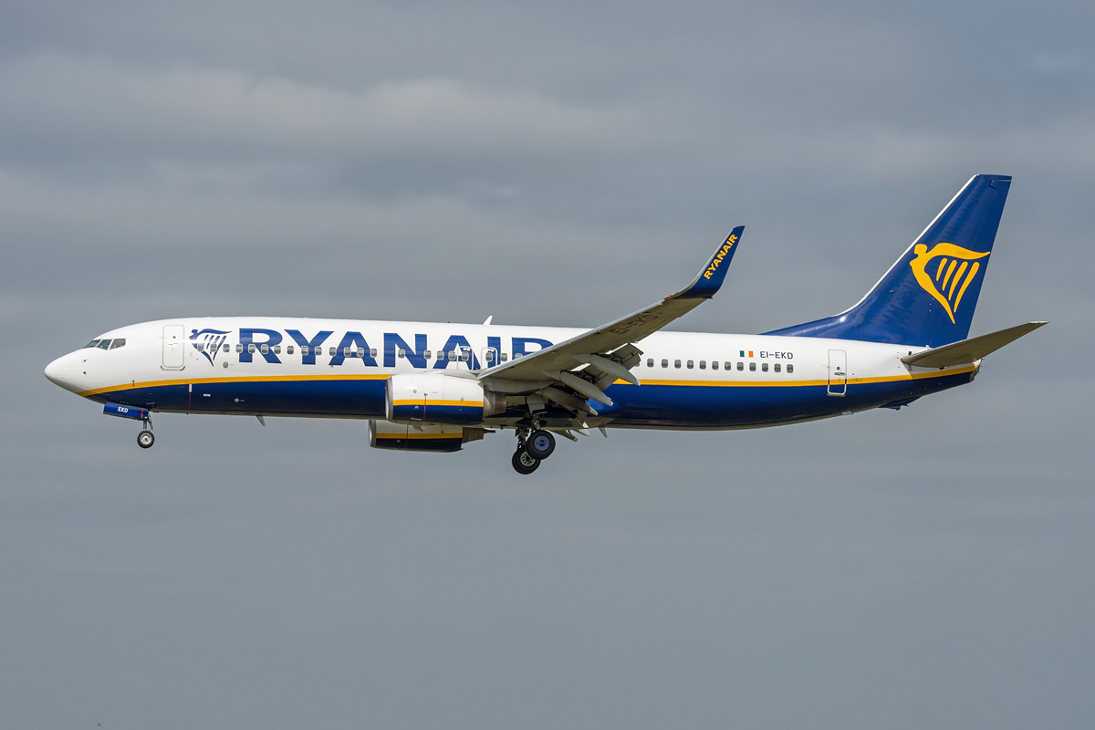 EI-EKD Ryanair Boeing 737-800