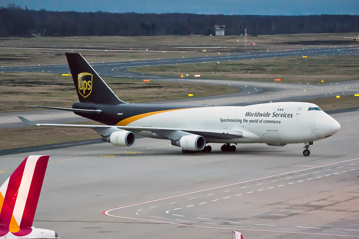 N582UP UPS Boeing 747-400(F/SCD)