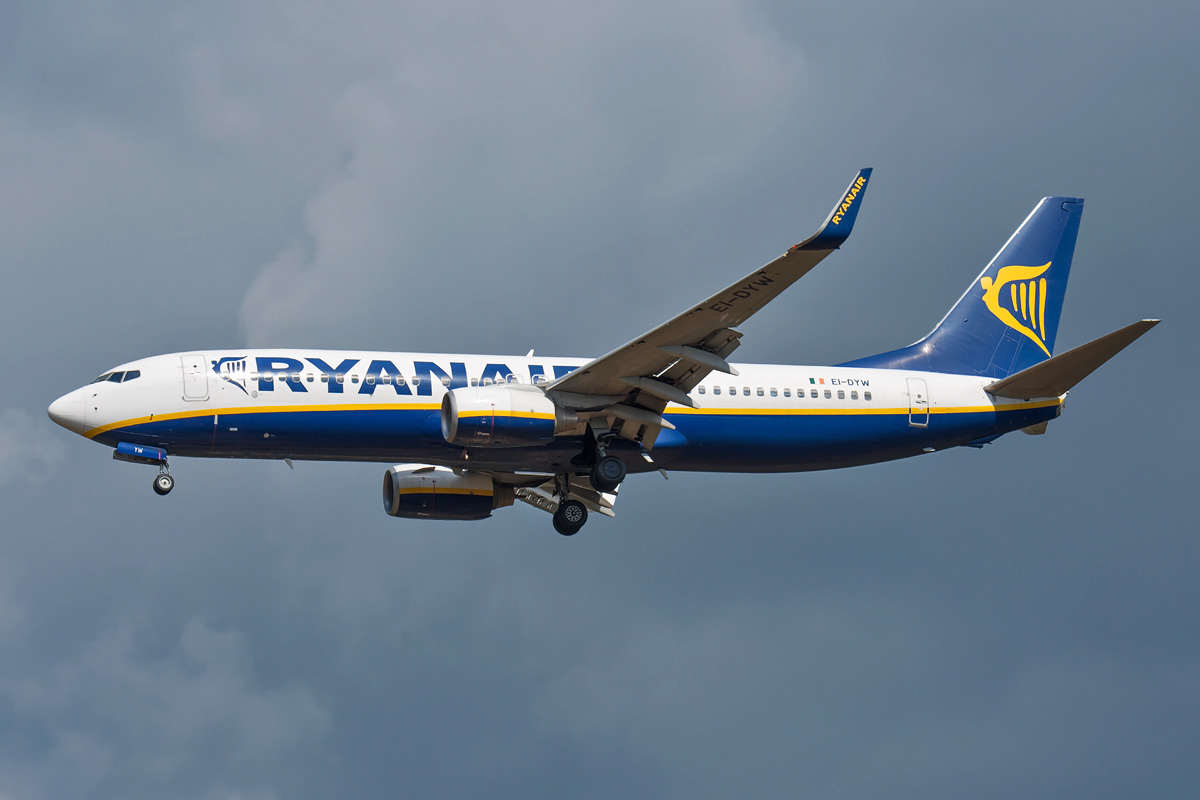 EI-DYW Ryanair Boeing 737-800