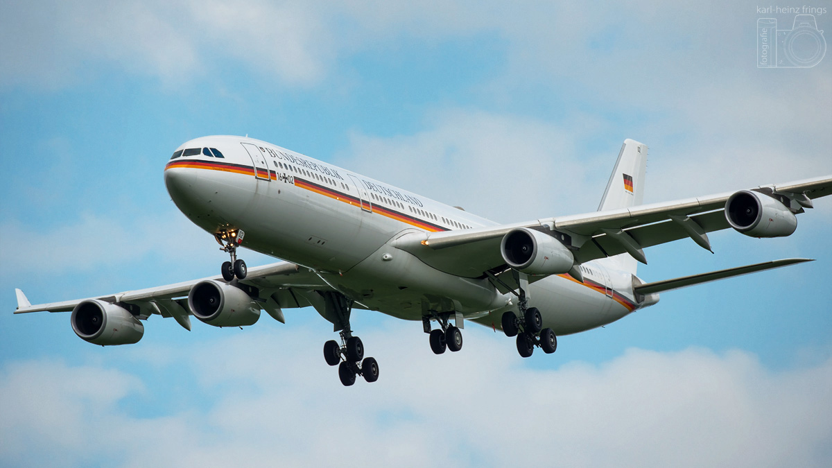 16+02 Luftwaffe Airbus A340-300