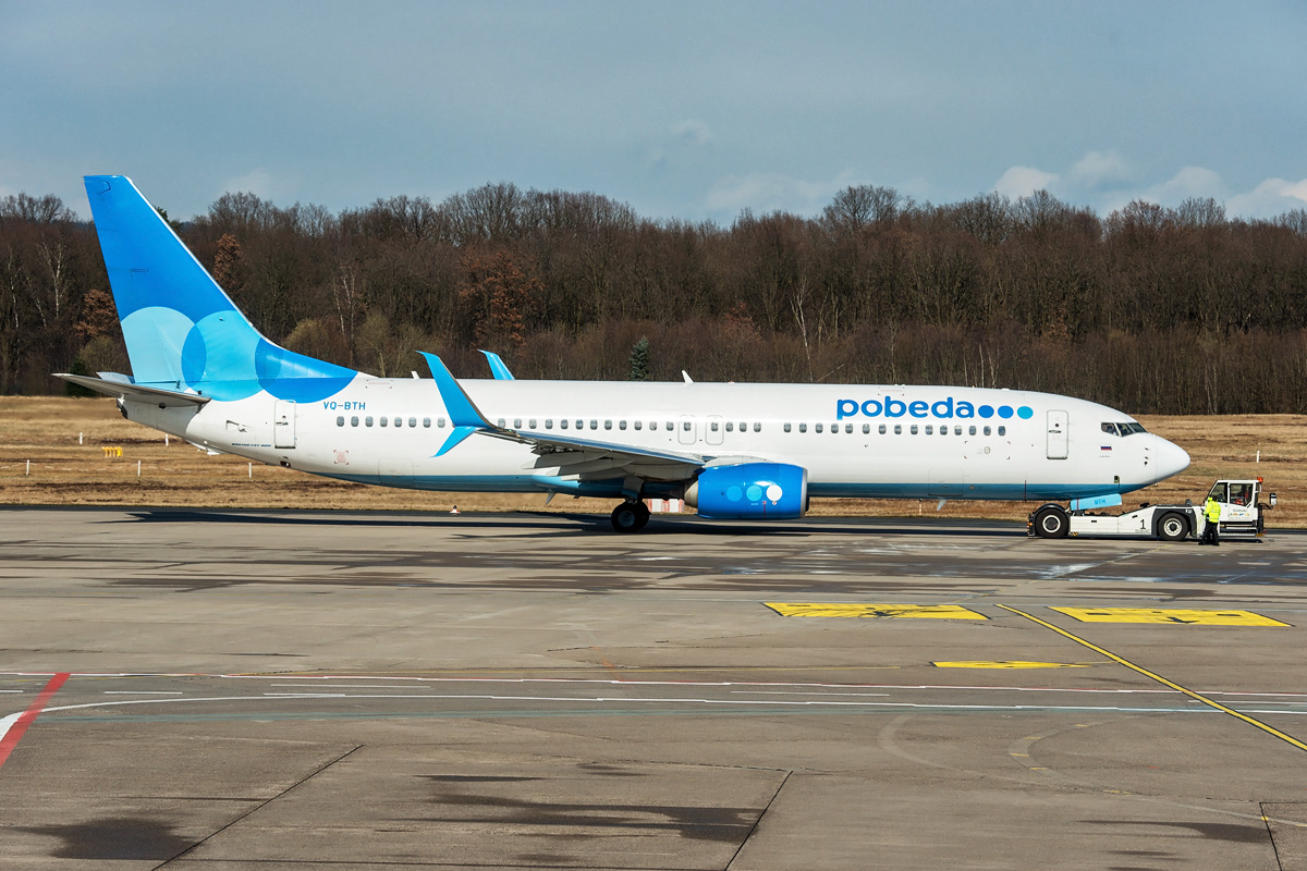 VQ-BTH Pobeda Boeing 737-800