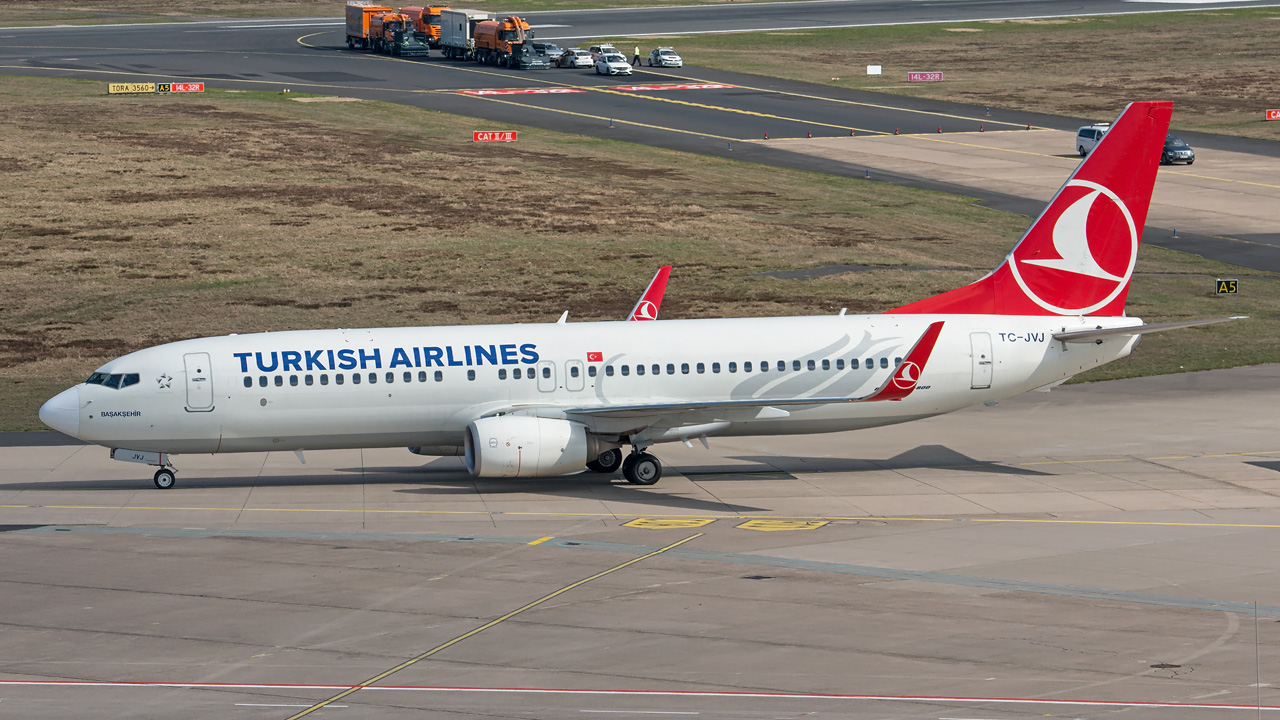 TC-JVJ Turkish Airlines Boeing 737-800