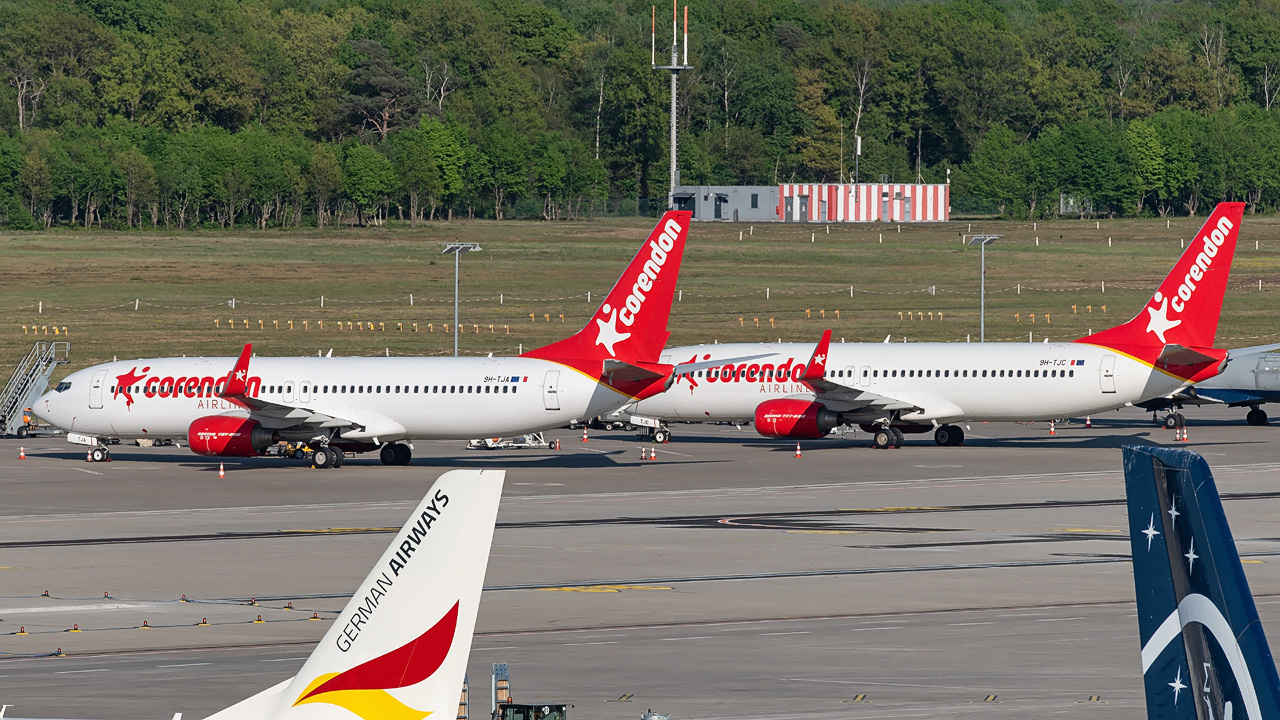 9H-TJA und 9H-TJC Corendon Airlines Boeing 737-800