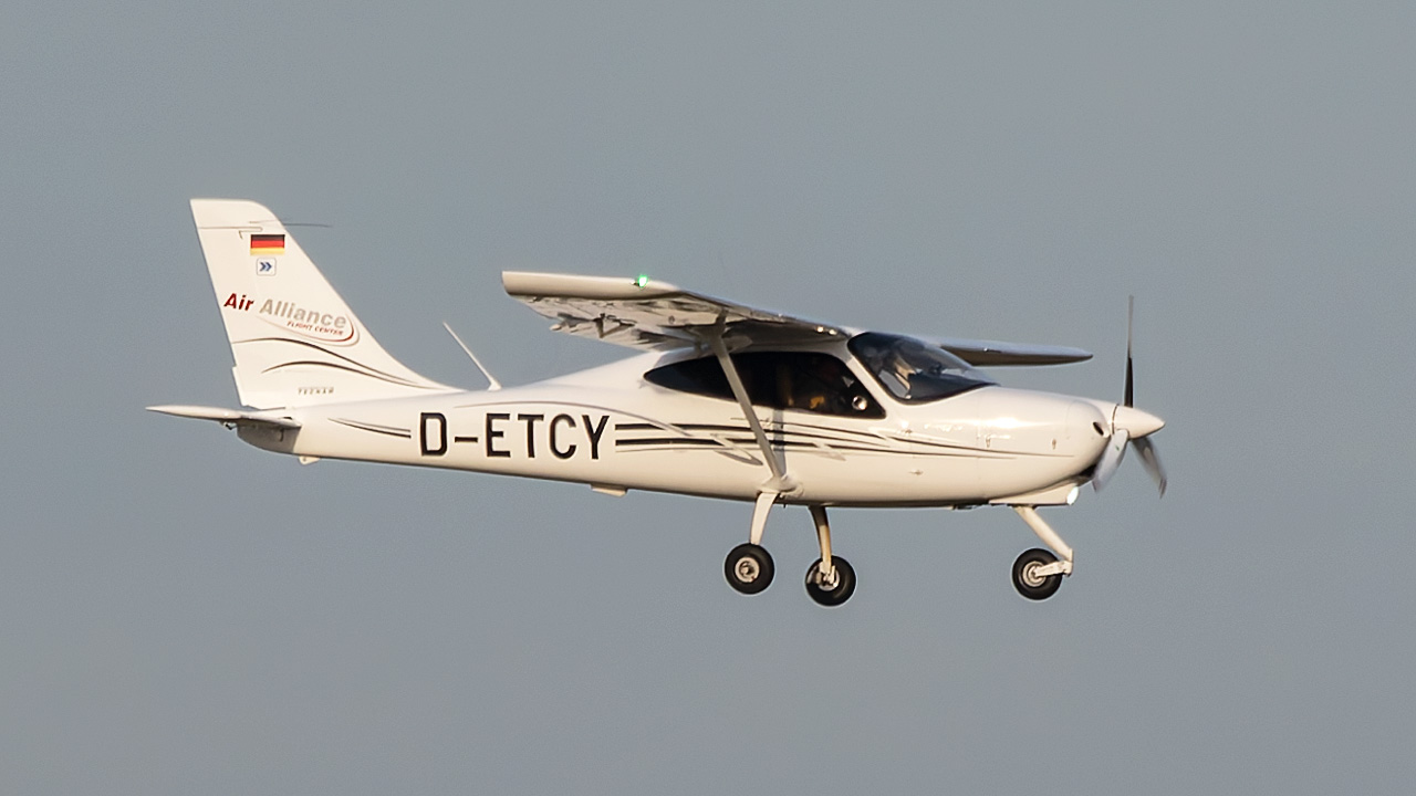 D-ETCY Air Alliance Flight Center Tecnam P-2008