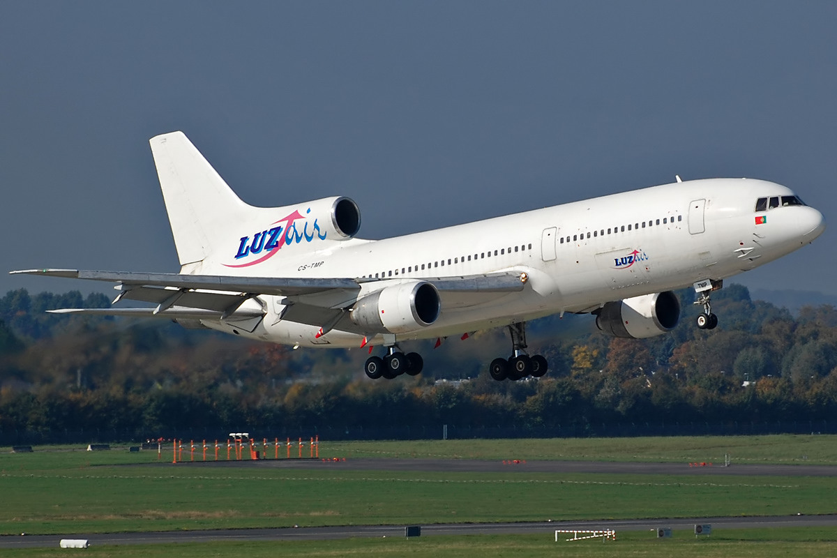 CS-TMP LUZair Lockheed L1011-500 TriStar