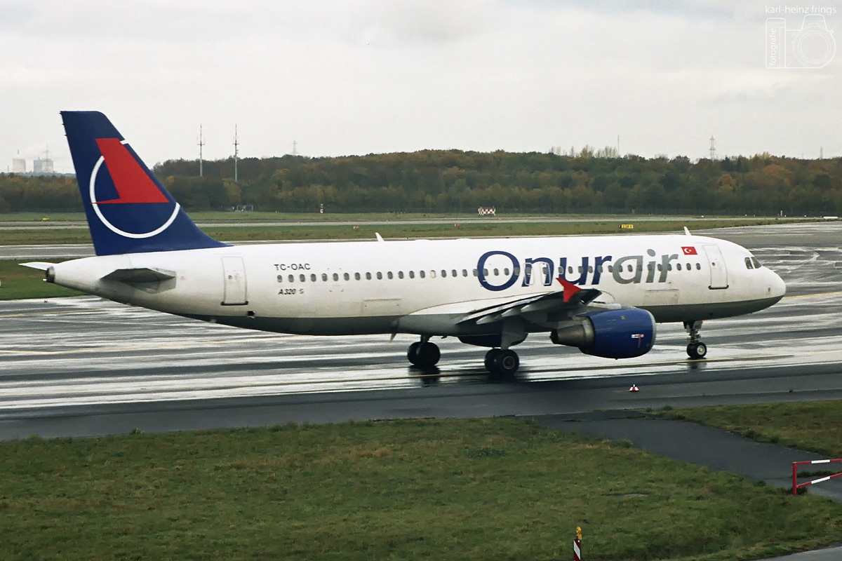 T-OAC Onur Air Airbus A320-200