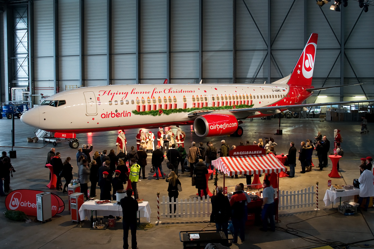 D-ABMS Air Berlin Boeing 737-800 in Christmas c/s
