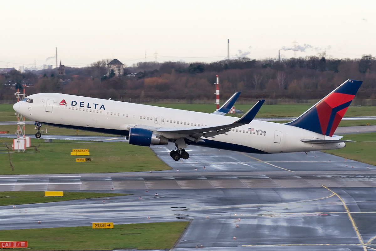 N172DN Delta Airlines Boeing 767-300(ER)