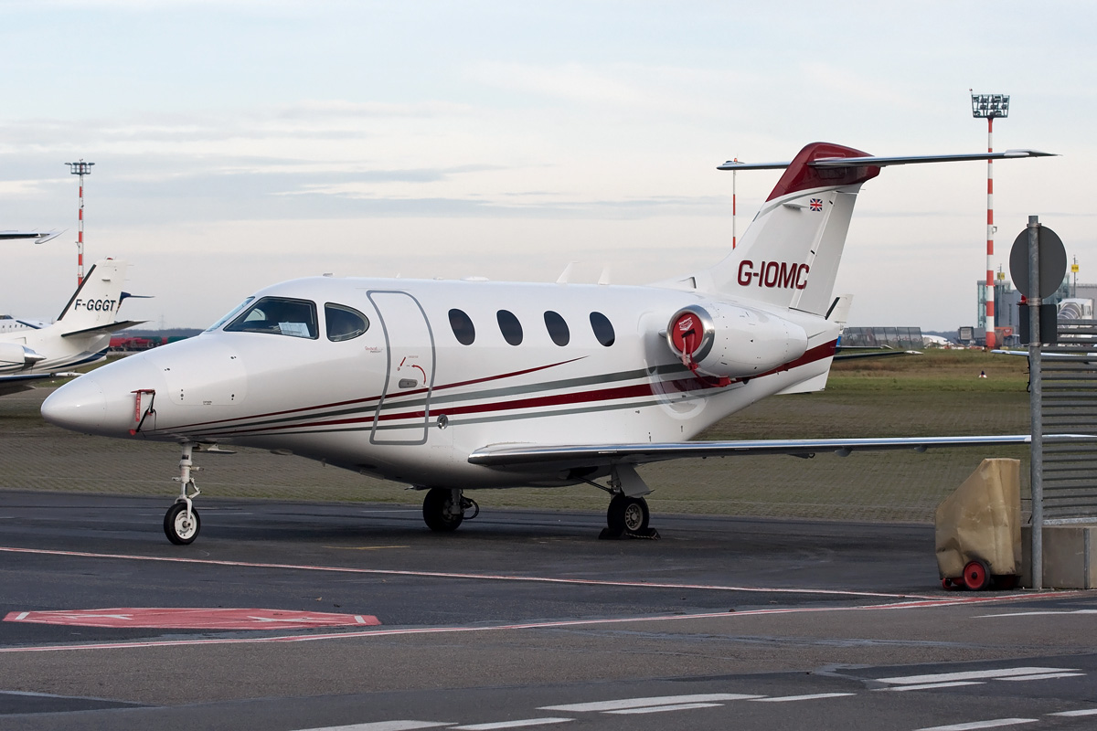 G-IOMC Raytheon 390 Premier