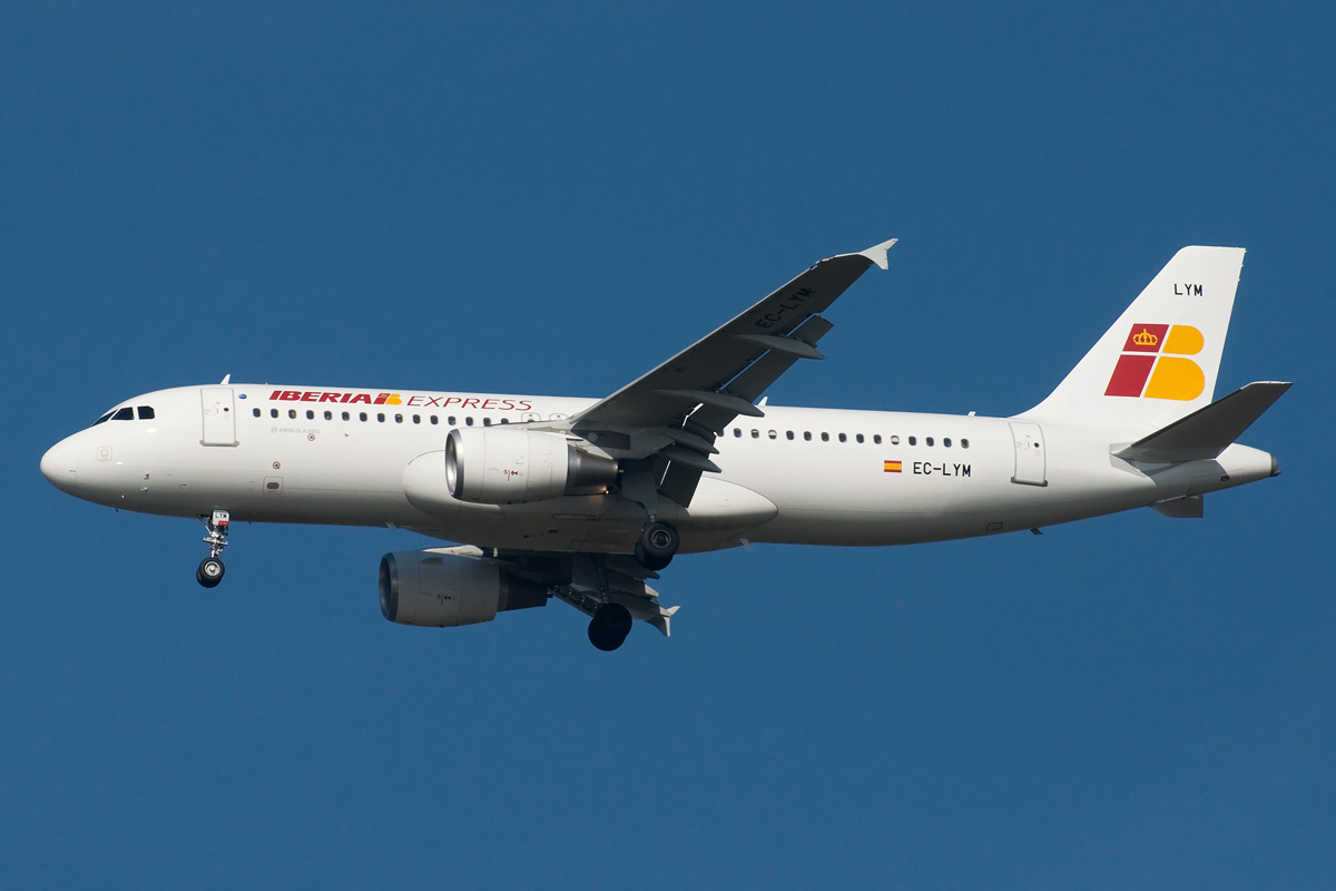 EC-LYM Iberia Express Airbus A320-200