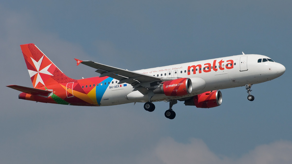 9H-AEK Air Malta Airbus A320-200