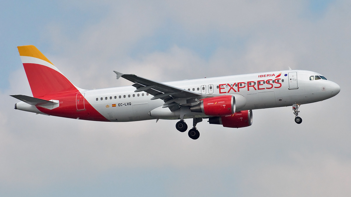 EC-LVQ Iberia Express Airbus A320-200