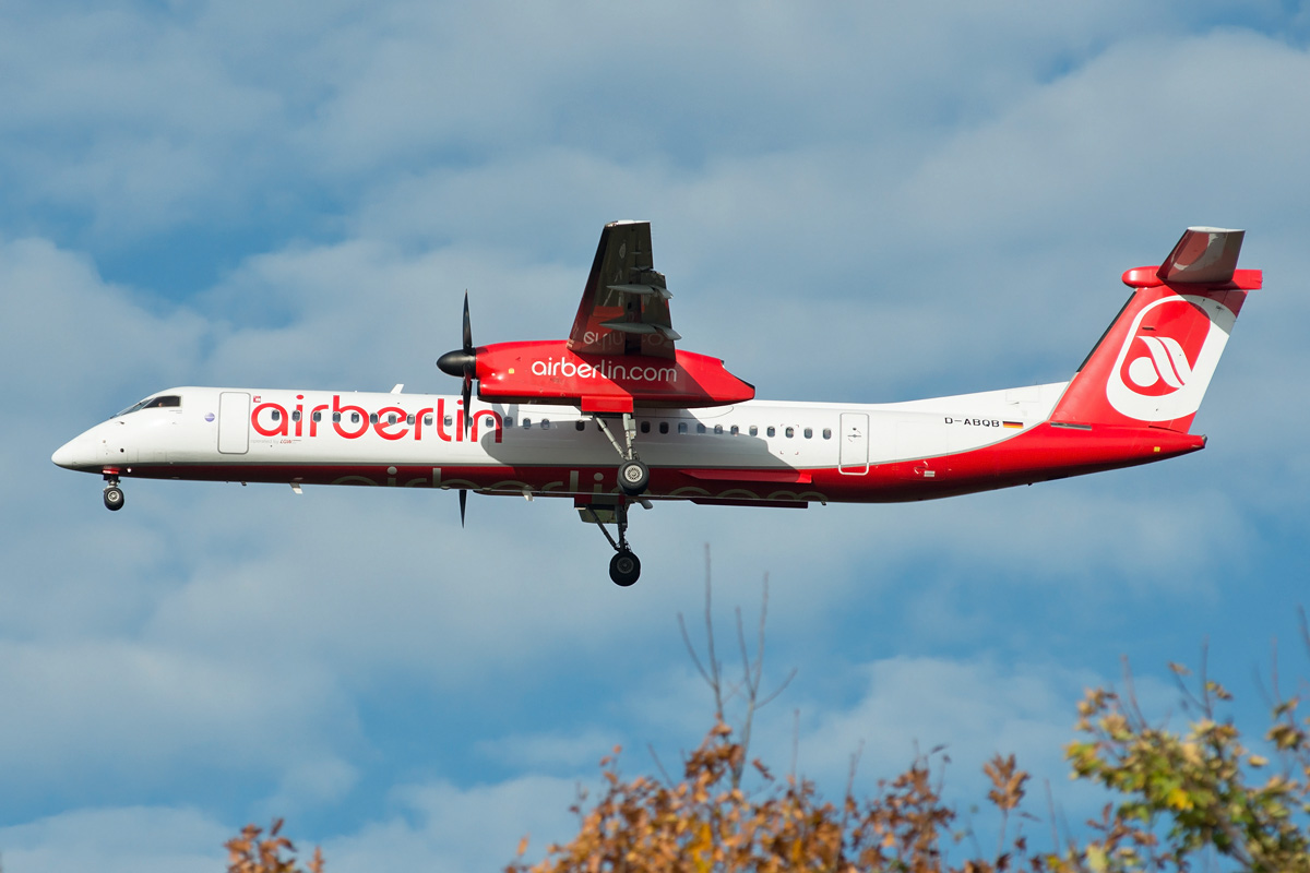 D-ABQB Air Berlin (LGW) De Havilland Canada DHC-8-400Q