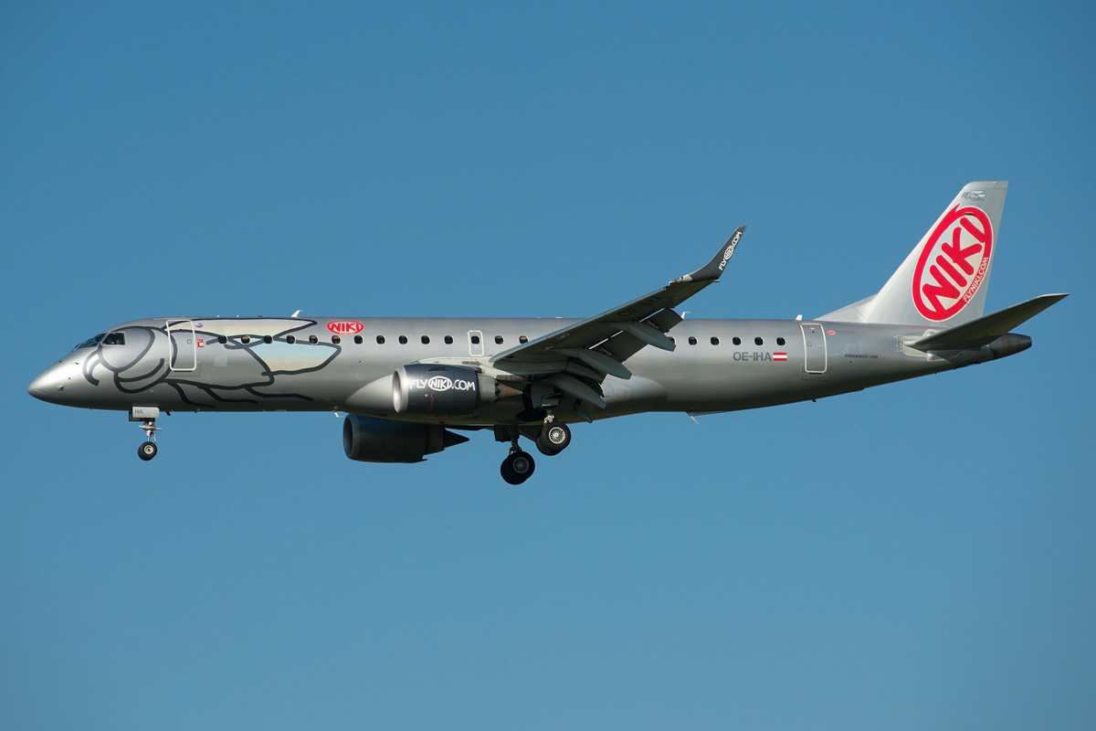 OE-IHA Niki Embraer ERJ-190