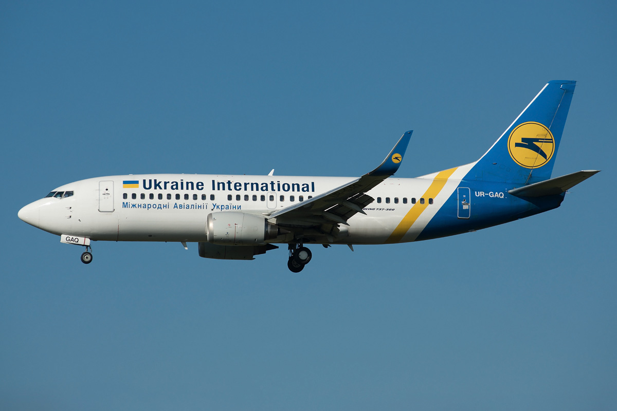 UR-GAQ Ukraine International Airlines Boeing 737-300