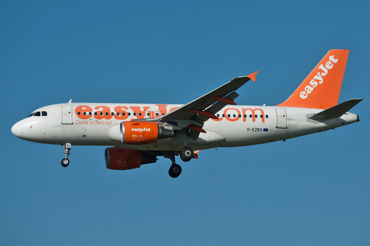 G-EZBX Easyjet Airbus A319-100