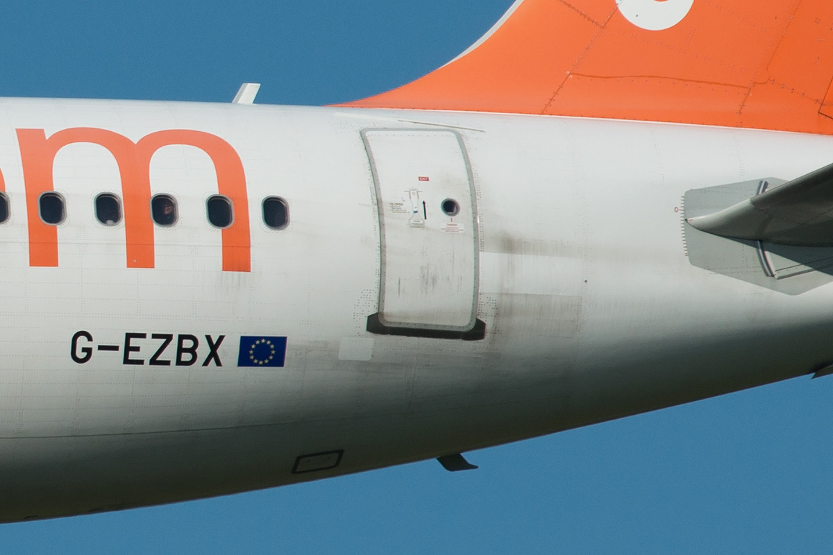 G-EZBX Easyjet Airbus A319-100