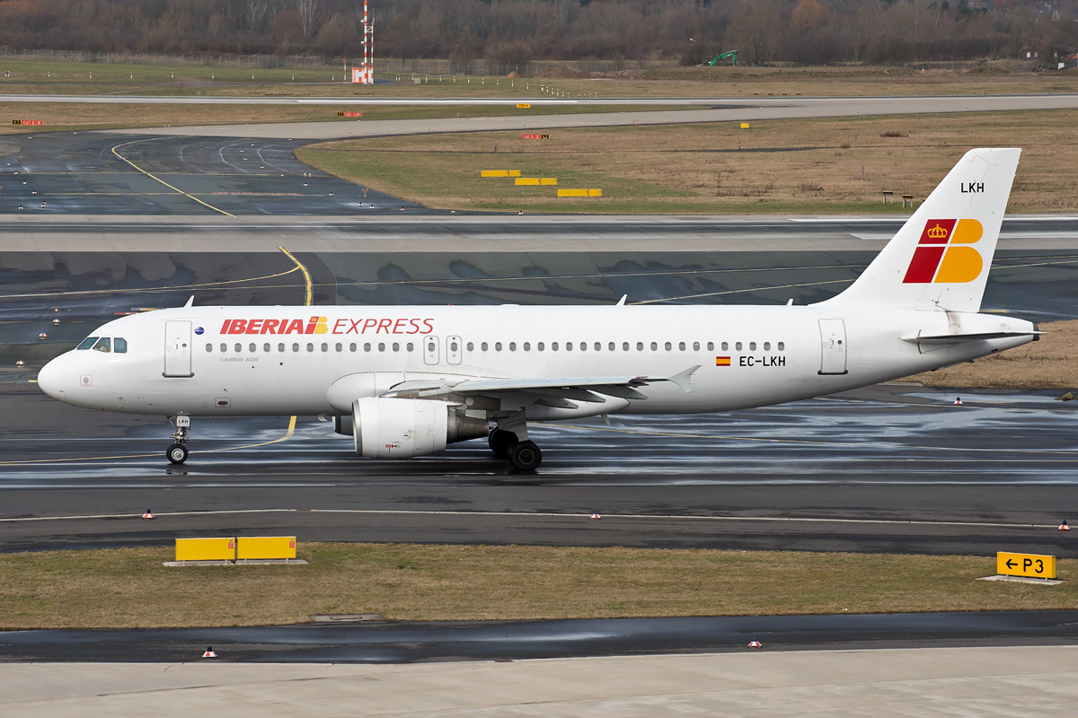 EC-LKH Iberia Express Airbus A320-200