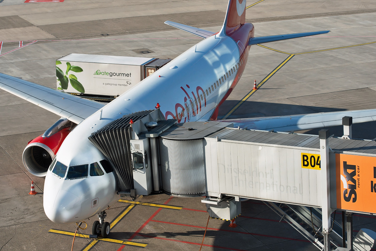 D-ASTX Air Berlin Airbus A319-100