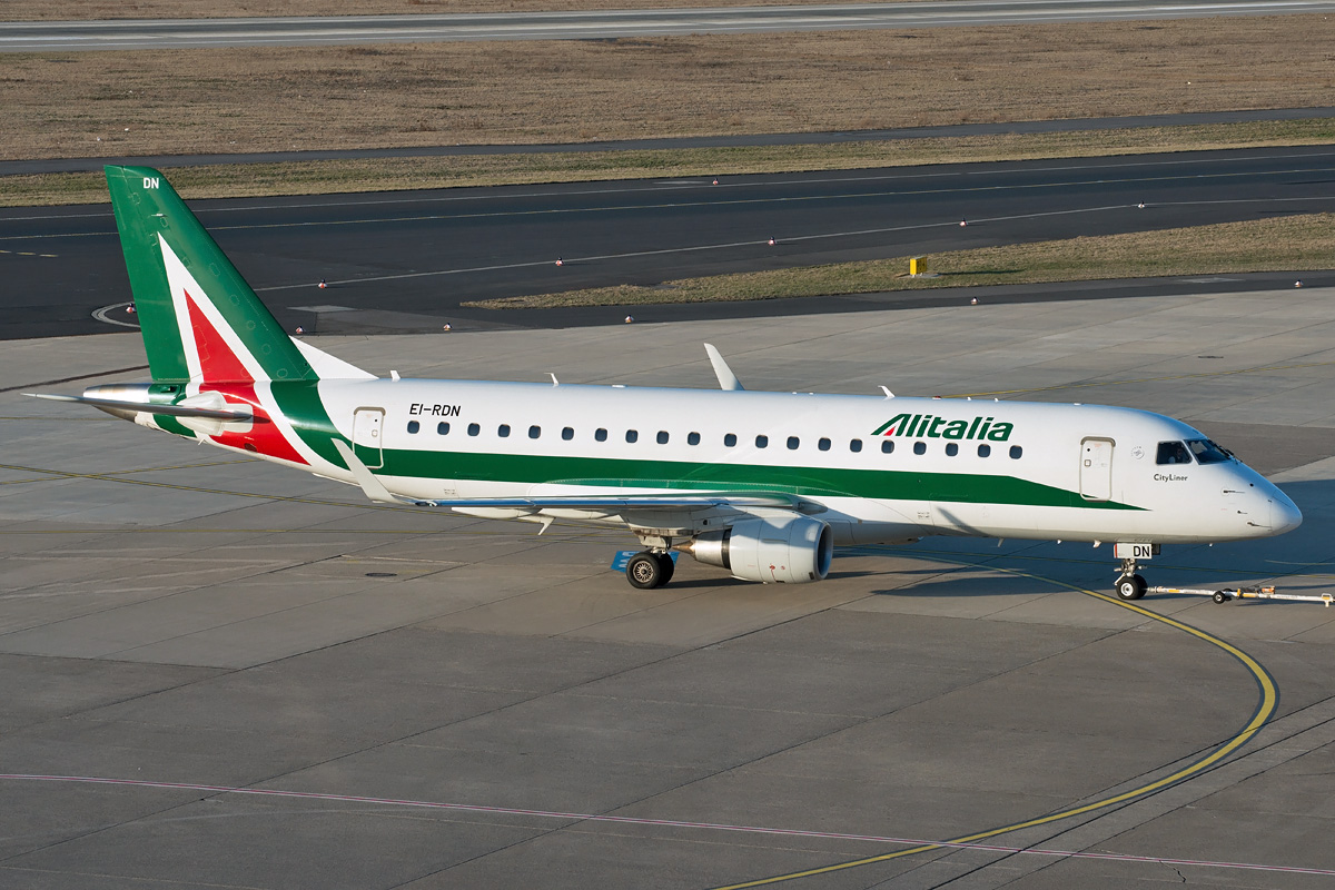 EI-RDN Alitalia Embraer ERJ-175