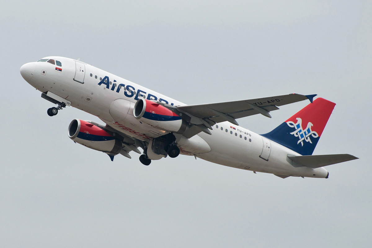 YU-APD Air Serbia Airbus A319-100