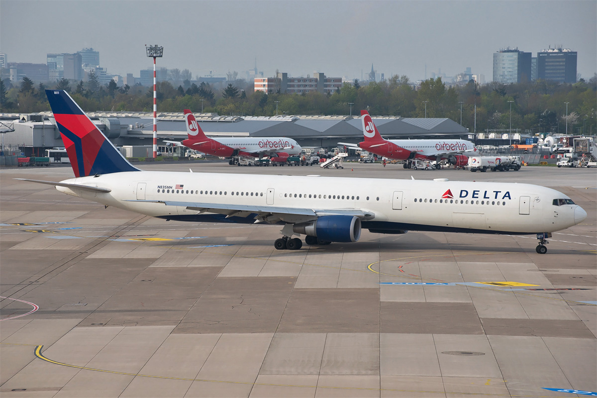 N835MH Delta Airlines Boeing 767-400