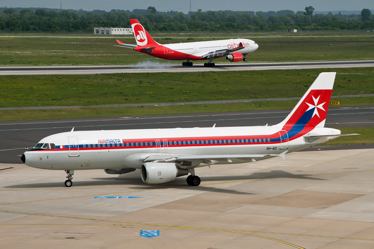 9H-AEI Air Malta Airbus A320-200