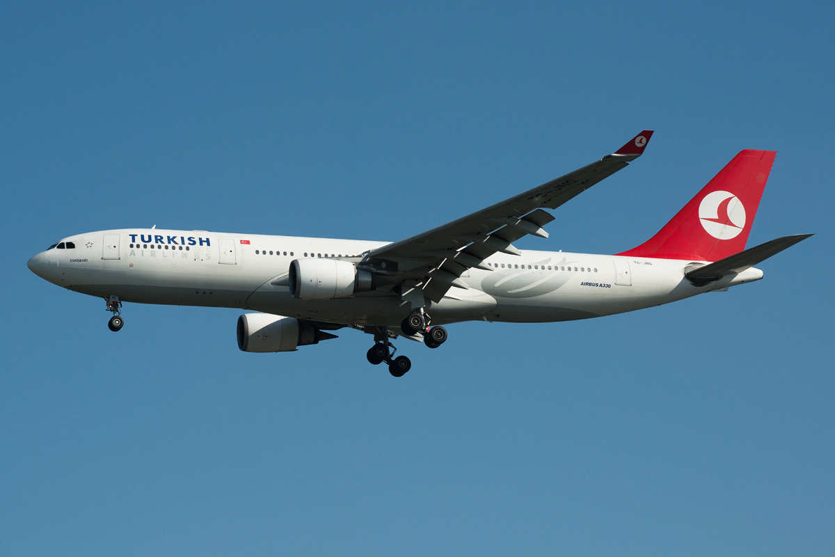 TC-JNG Turkish Airlines Airbus A330-200