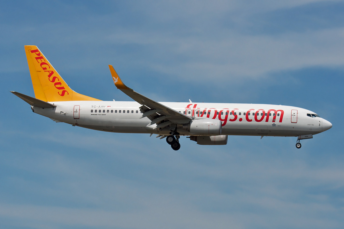 TC-AAV Pegasus Boeing 737-800