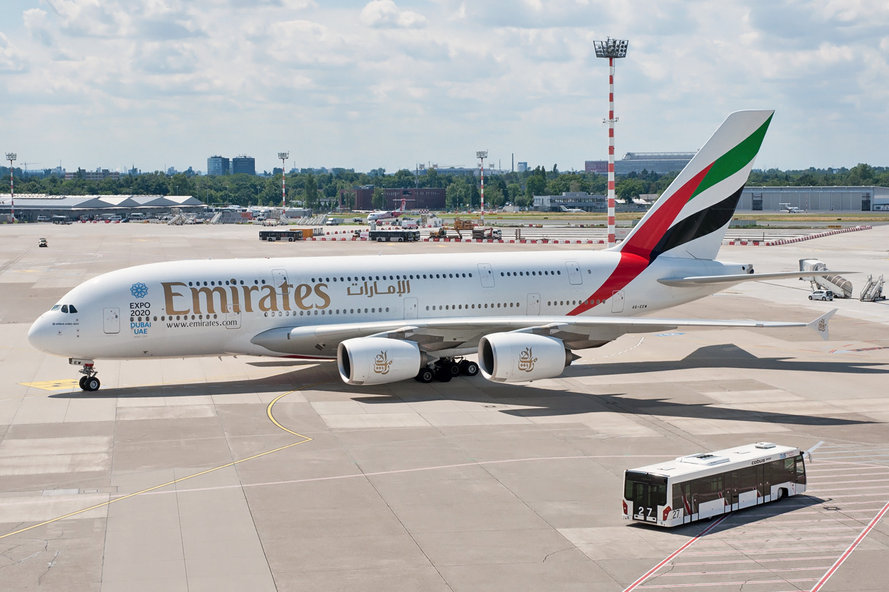 A6-EEW Emirates Airbus A380-800