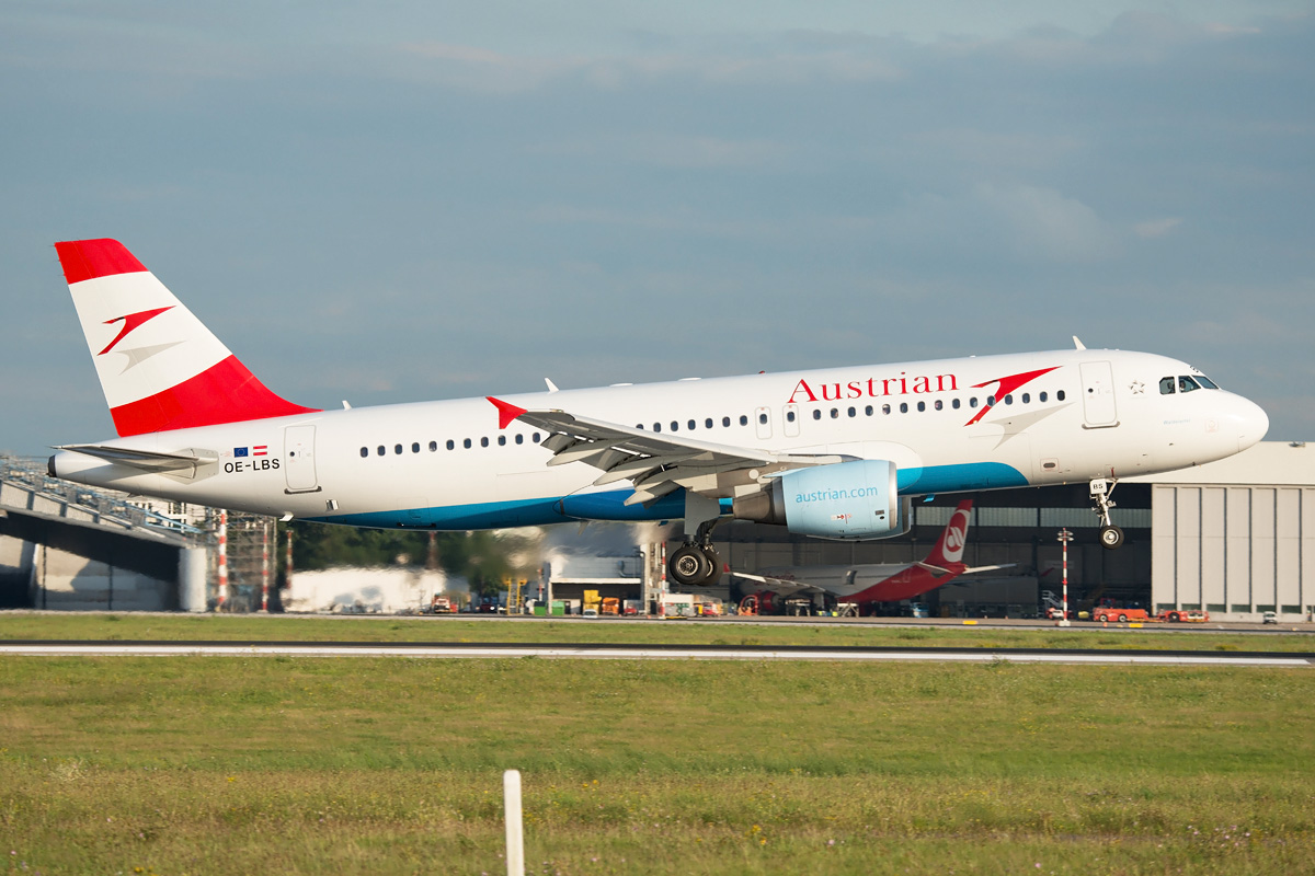 OE-LBS Austrian Airlines Airbus A320-200