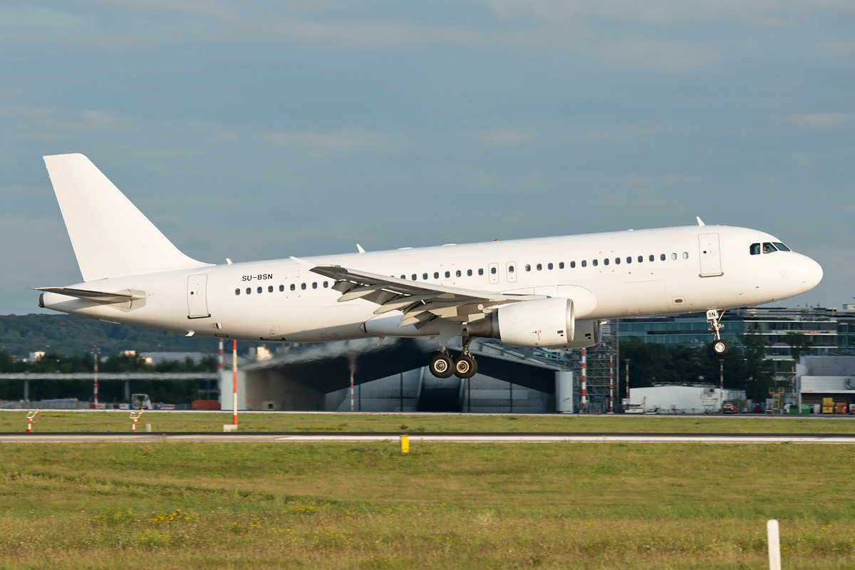 SU-BSN Air Cairo Airbus A320-200