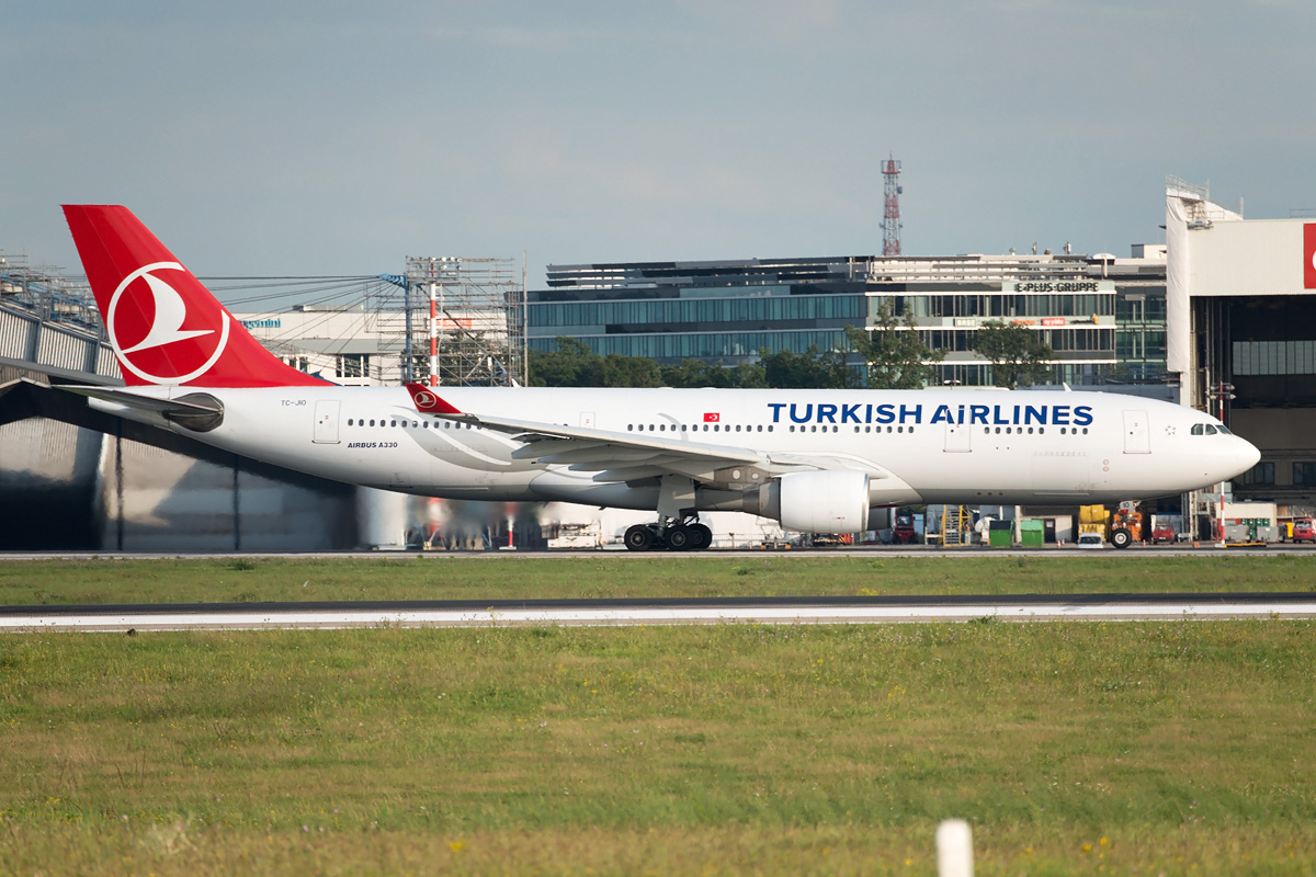 TC-JIO Turkish Airlines Airbus A330-200
